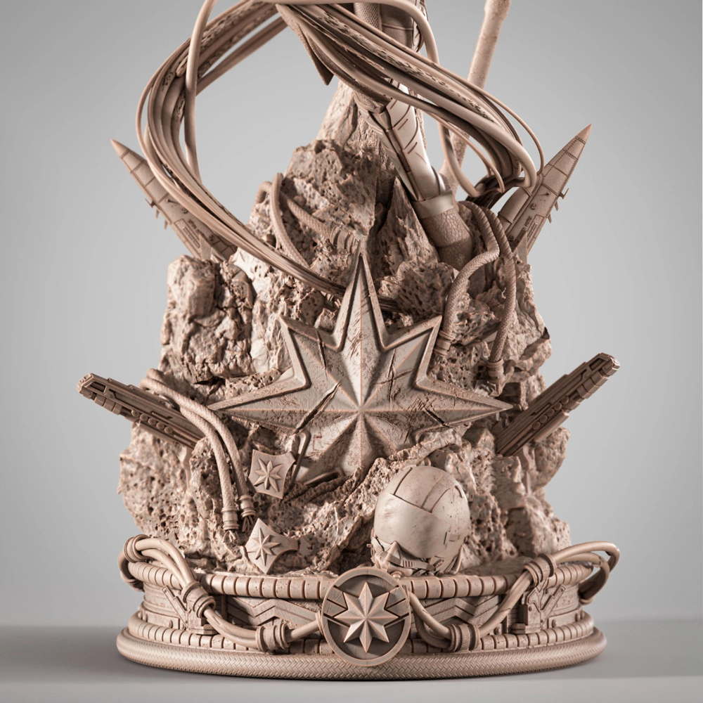 Captain Marvel - Sculpture